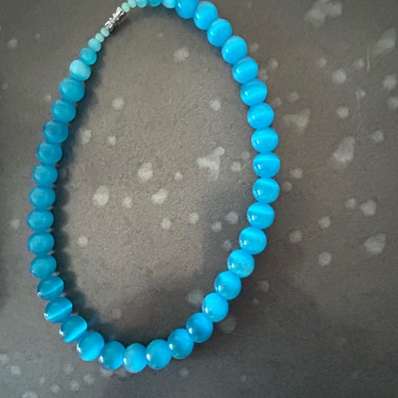 Cats Eye Blue Necklace - Picture 3 of 3